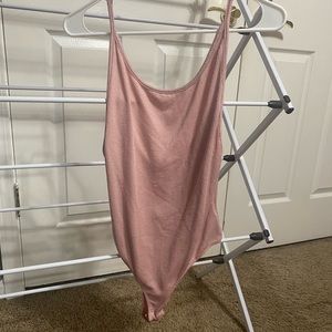 RIBBED LOW BACK PINK BODYSUIT